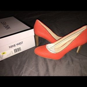 Nine West Red/Orange Heels Sz 6 1/2